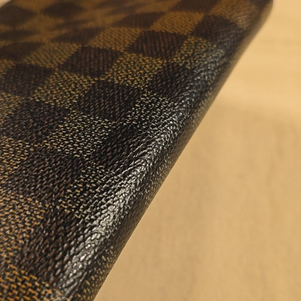 Louis Vuitton wallet in iconic Damier Ebene coated canvas with gold hardware - Picture 12 of 12